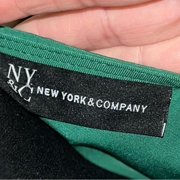 🤩 NEW LISTING! NY & Co Green Tiered DressWomen’s Sz Medium Pullover Button - Picture 6 of 9